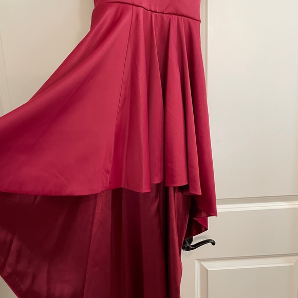 Sequin Hearts red cold shoulder high/low hem dress. - Picture 4 of 15